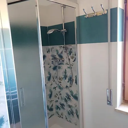 住宿加早餐酒店 Antares 卡里亚蒂